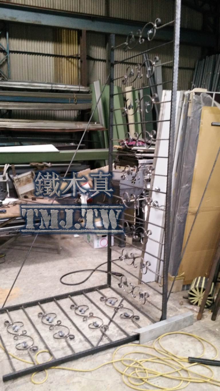 台北鐵工廠,金屬製作,鐵類訂製,吧檯鐵框,裝飾鐵框