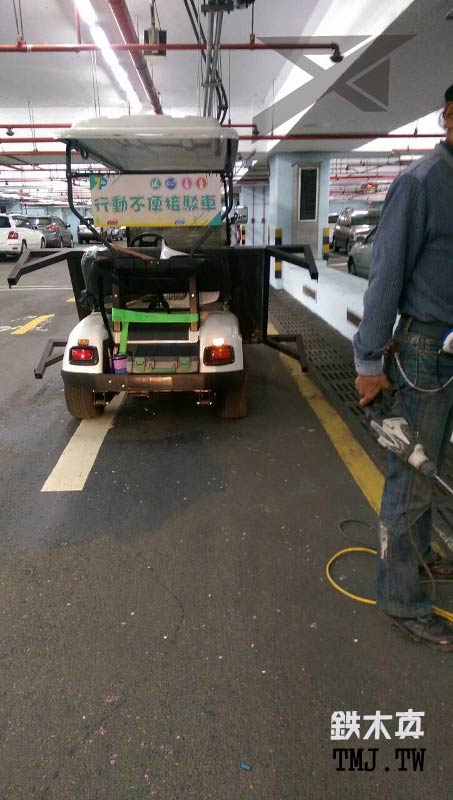 鐵車廠立牌,大型立牌,金屬裝置